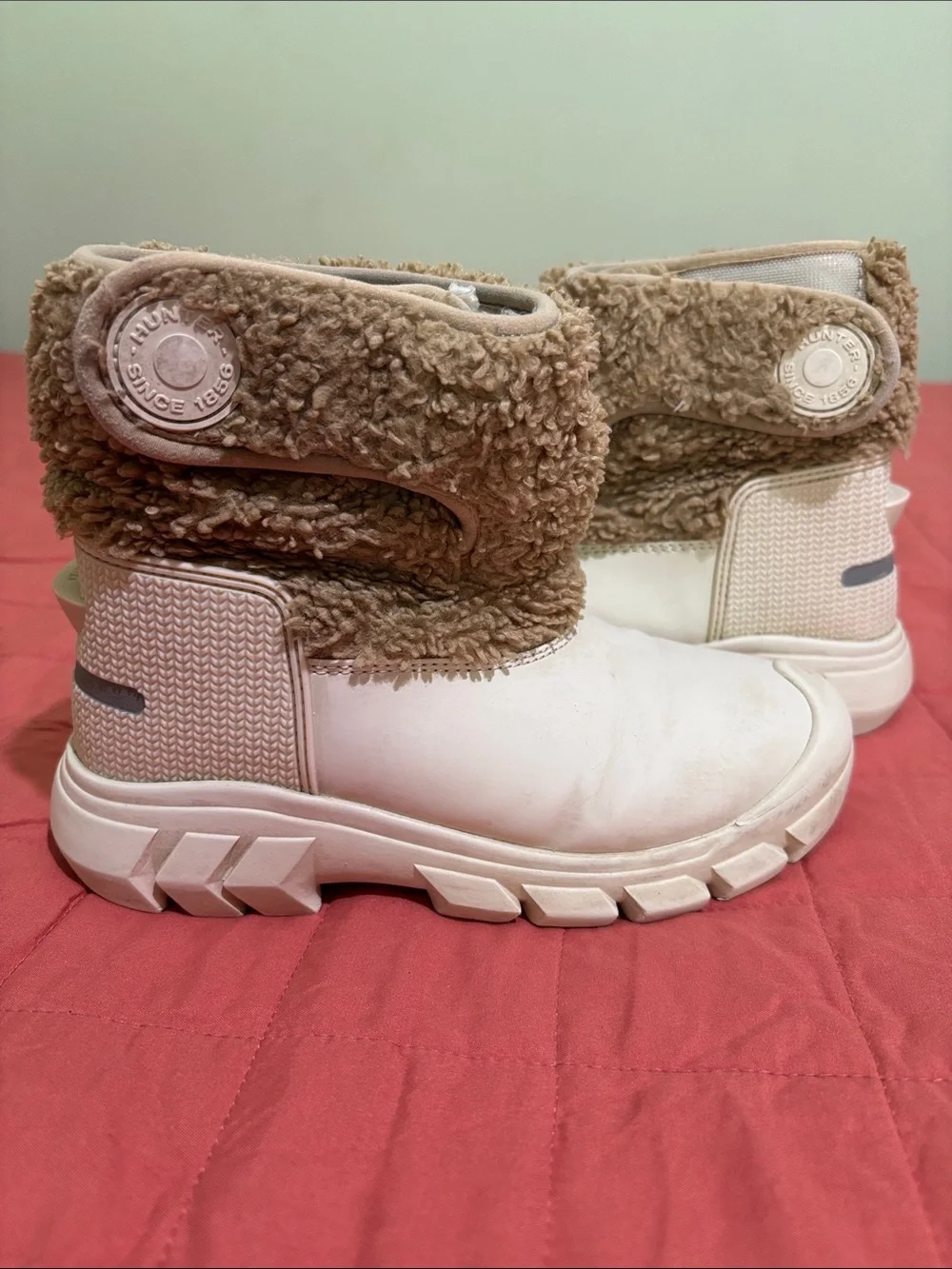 Hunter Kids White Rubber Boots with Brown Sherpa Cuff
